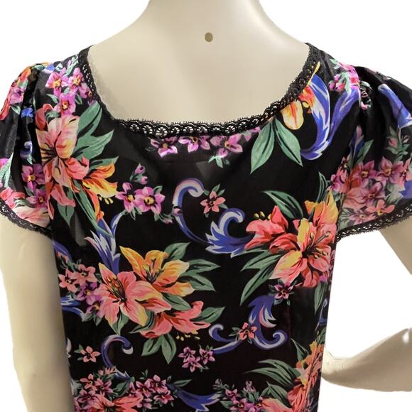 VTG Vanity Fair Floral Nylon Nightgown M Black Pink Lace Trim Made in USA‎ - Picture 11 of 15